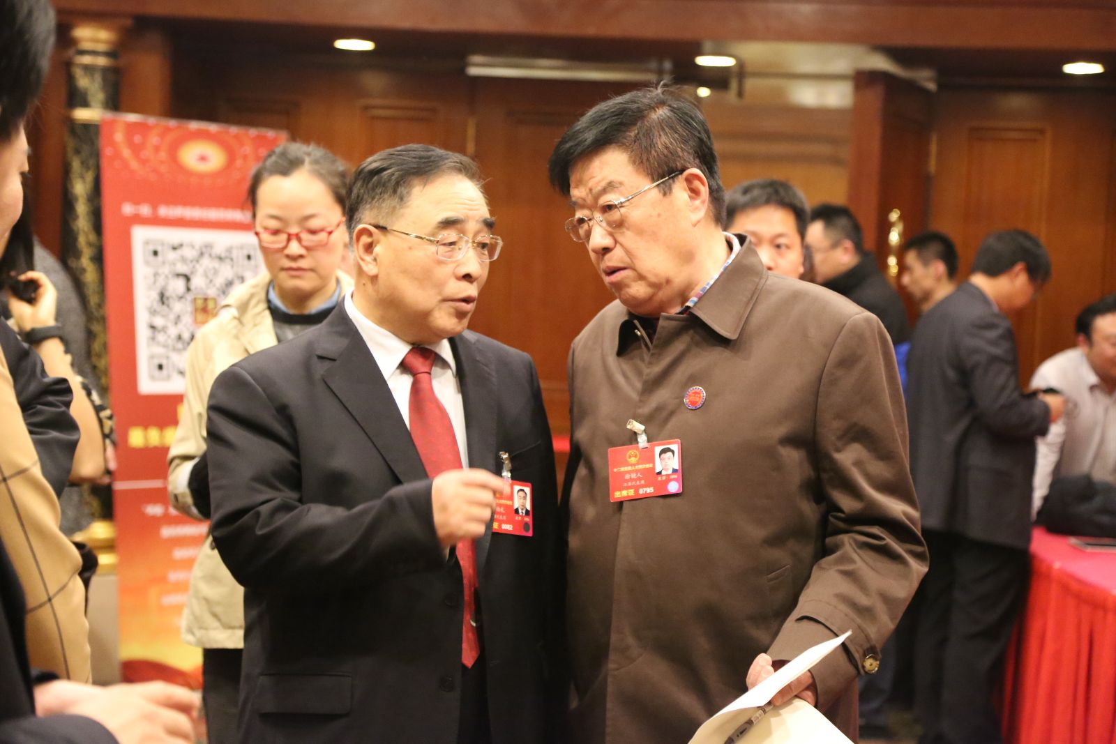 弘揚民族醫藥，做大做強中藥產業
